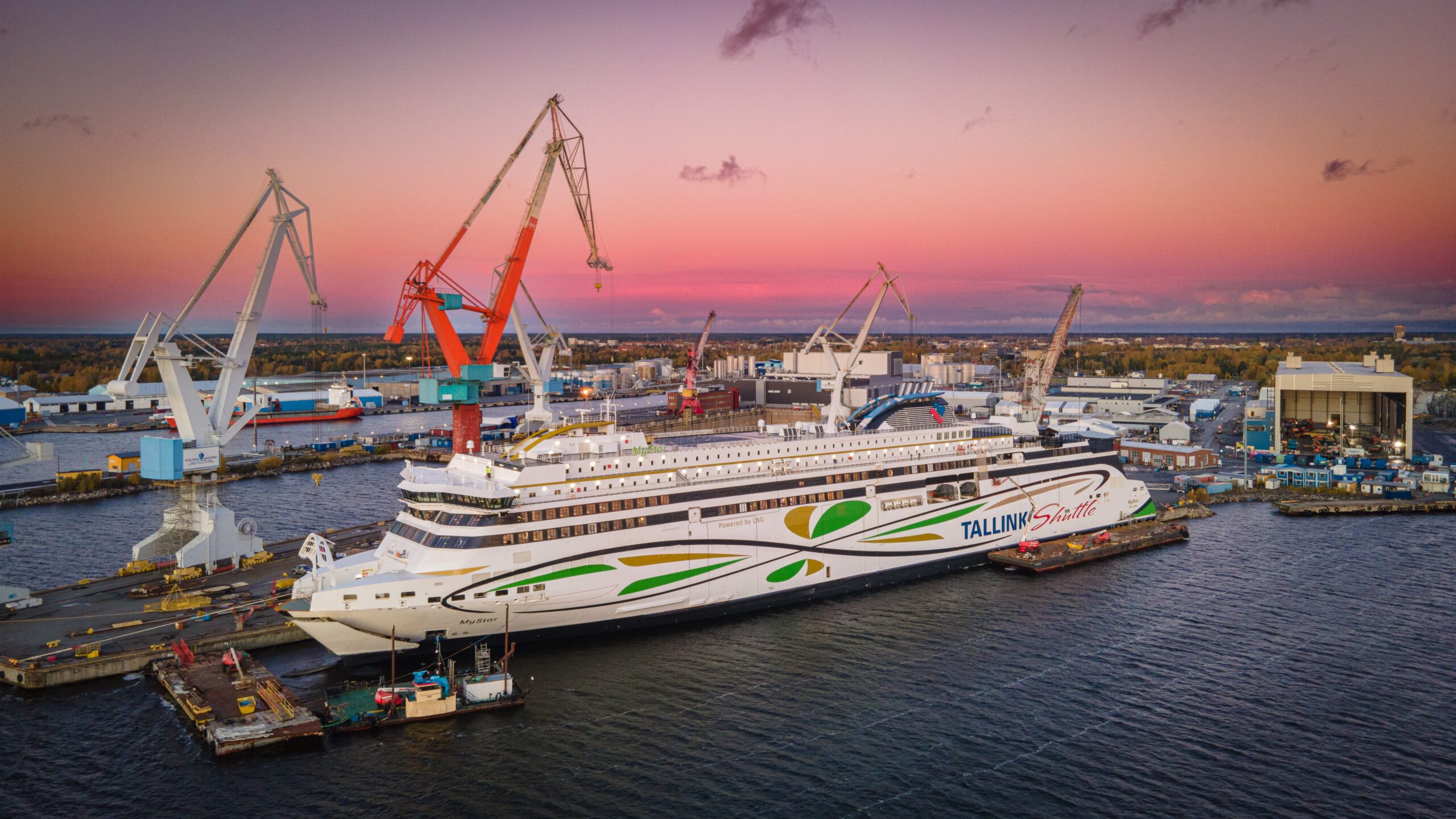 Nor-Maali paints Carnival’s Celebration and Tallink Steel’s MyStar